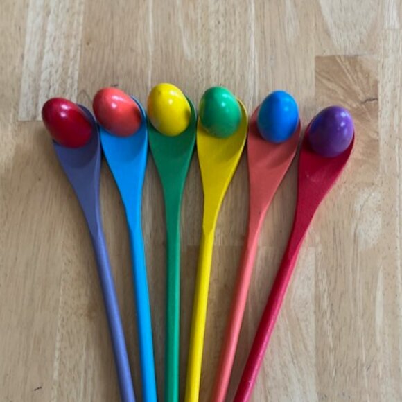 Egg and Spoon Relay Race Balance Game for Children - Picture 5 of 11